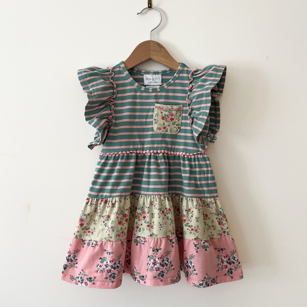 IRIS & IVY EUC Ruffle Tiered Floral Cottagecore Dress